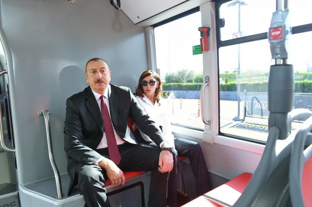Президент Азербайджана Ильхам Алиев и Первая леди Мехрибан Алиева приняли участие в открытии Транспортного обменного центра «Кероглу» (ФОТО)