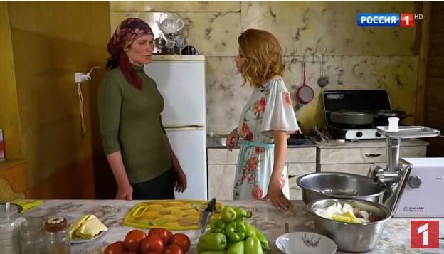 Известная российская актриса приняла ванну из нефти и приготовила долму в Хыналыге (ФОТО, ВИДЕО)
