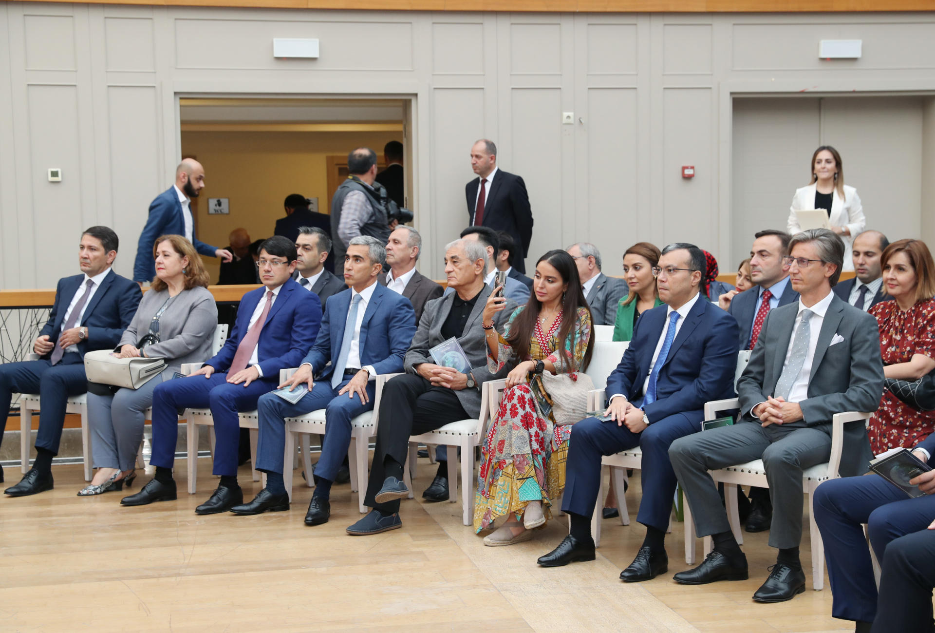 Вице-президент Фонда Гейдара Алиева Лейла Алиева присутствовала на премьере антрепризы «Насими» (ФОТО)