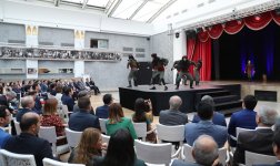 Heydər Əliyev Fondunun vitse-prezidenti Leyla Əliyeva “Nəsimi” antreprizasının təqdimatında iştirak edib (FOTO)
