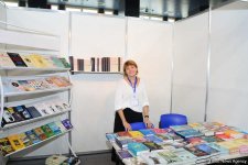Литература на любой вкус – международная книжная выставка-ярмарка в Баку (ФОТО) - Gallery Thumbnail