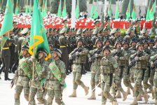 В Туркменистане прошёл военный парад в честь Дня независимости (ФОТО)