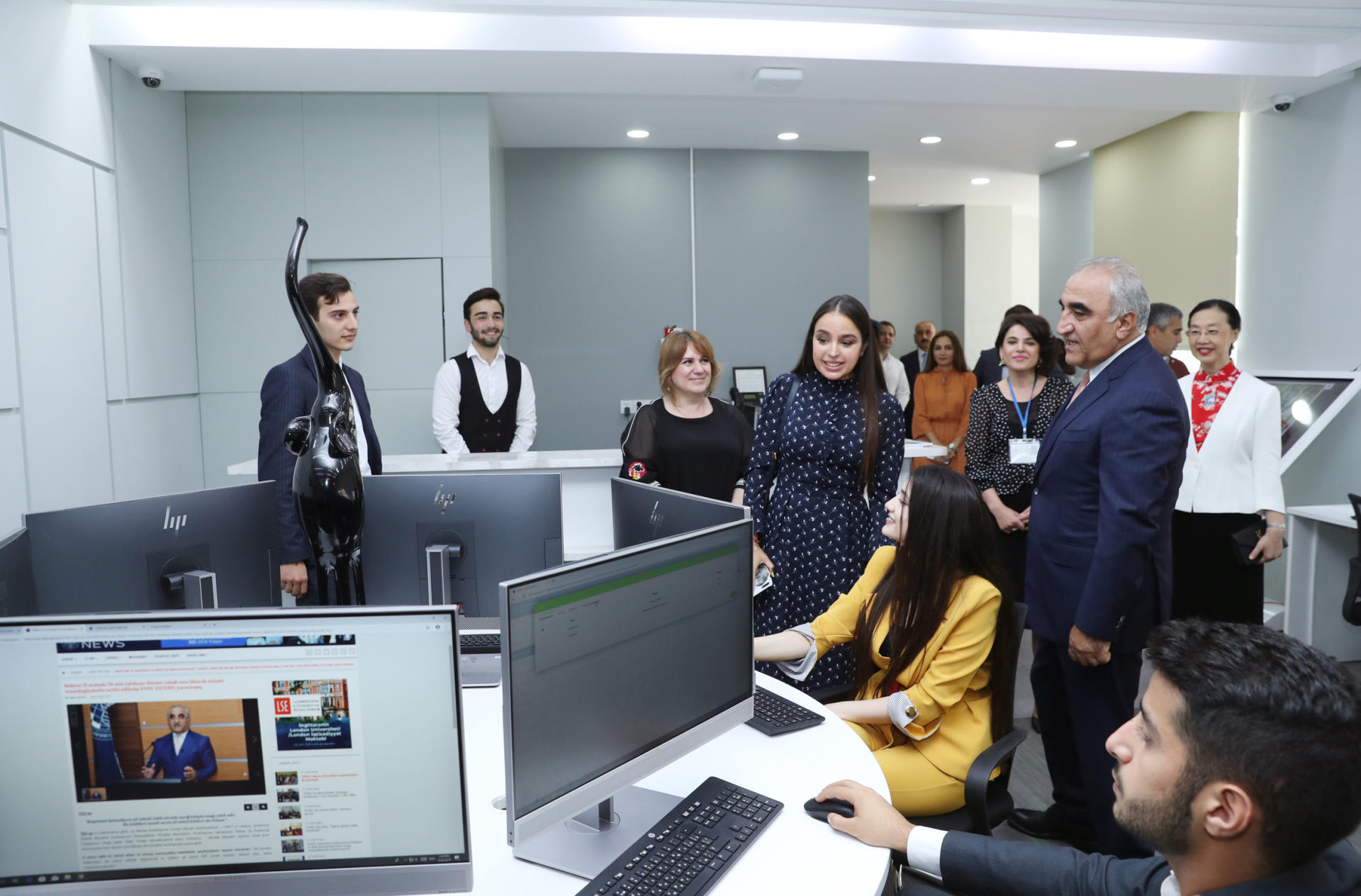VP of Heydar Aliyev Foundation Leyla Aliyeva attends presentation of distance learning courses in Chinese at UNEC (PHOTO)