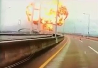 Cənubi Koreyada tanker partladı - 9 yaralı (VİDEO)