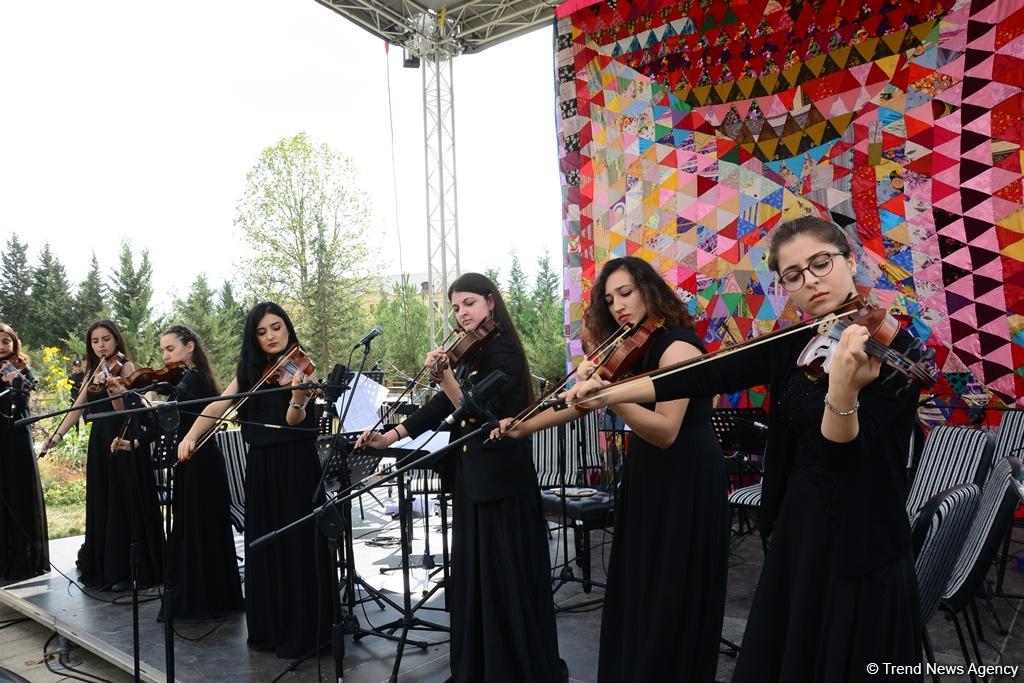 Nəsimi festivalı çərçivəsində Şamaxıda miniatür sərgisinin açılışı olub (FOTO)