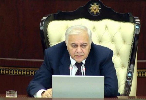 Спикер Милли Меджлиса подписал решение об обращении к Президенту Азербайджана о назначении внеочередных выборов