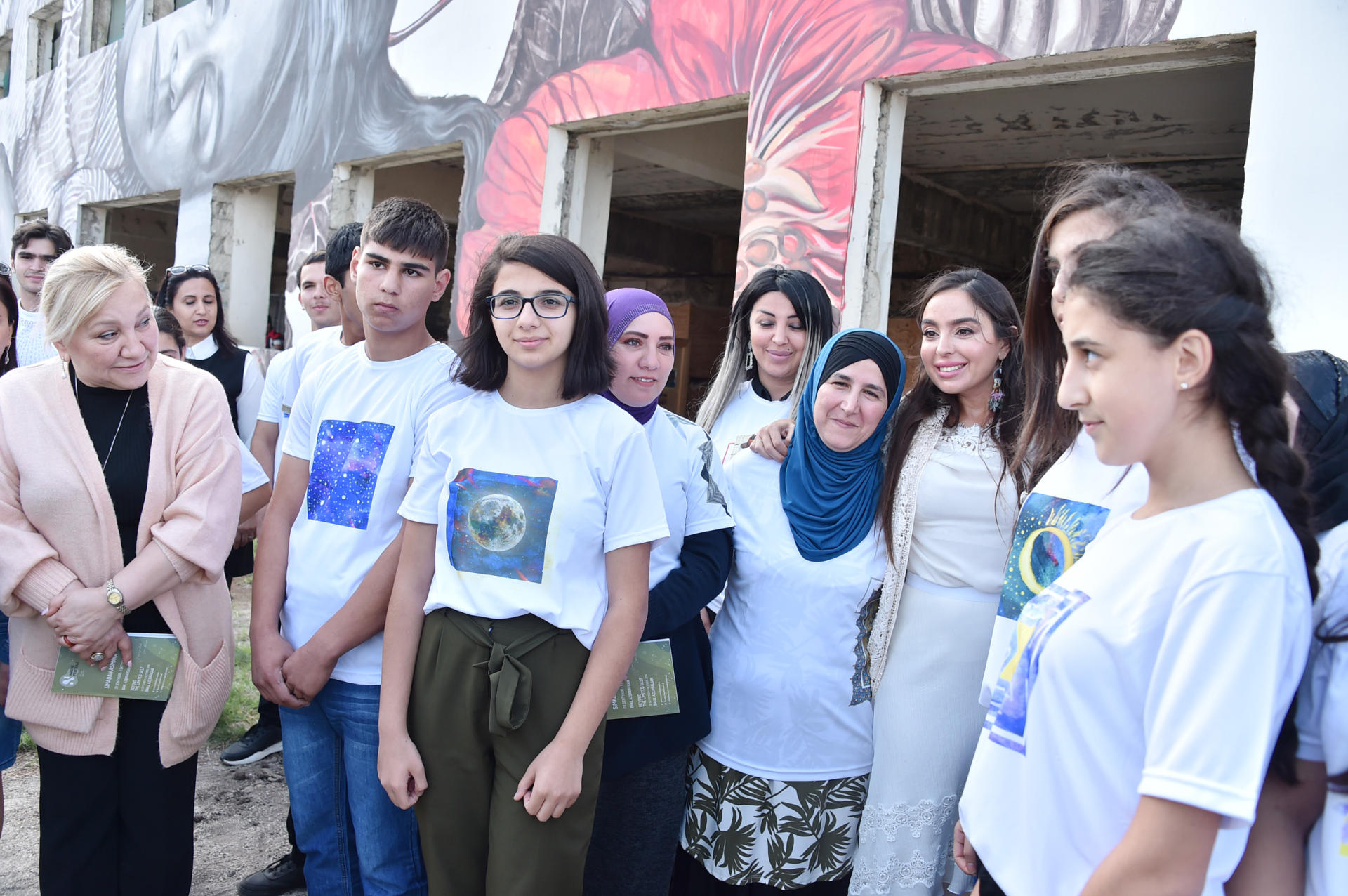 Heydar Aliyev Foundation VP attends “Speaking Walls” urban art project (PHOTO)
