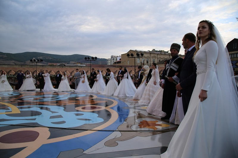 Массовая свадьба в Дербенте попала в Книгу рекордов Гиннесса