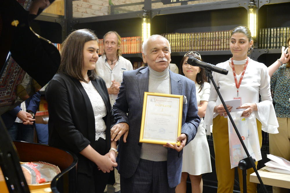 В Баку прошла церемония награждения победителей конкурса, посвященного Имадеддину Насими (ФОТО)