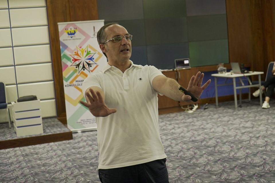 Азербайджанский бизнес-тренер стал лауреатом Российского конкурса "Менеджмент 2019" (ФОТО)