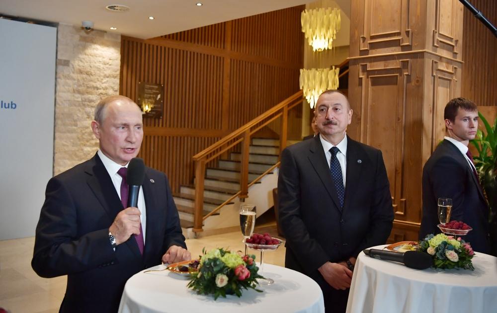 President Aliyev meets participants of 16th Annual Meeting of Valdai International Discussion Club (PHOTO)