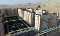 Президент Ильхам Алиев и Первая леди Мехрибан Алиева приняли участие в открытии жилого комплекса «Гобу Парк-2» для вынужденных переселенцев (ФОТО) (версия 2)