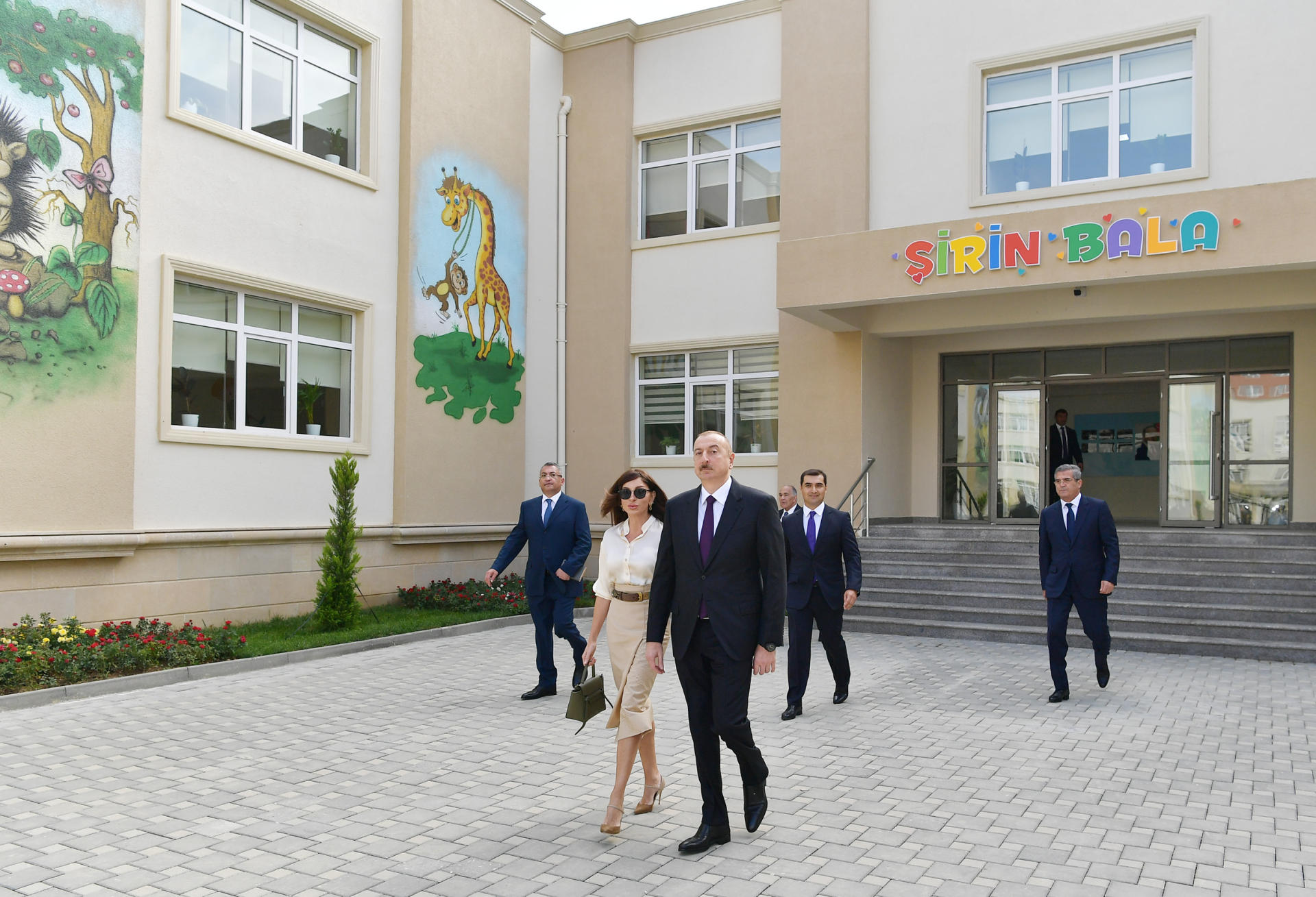 Azerbaijani president, first lady inaugurate Gobu Park-2 residential complex (PHOTO)