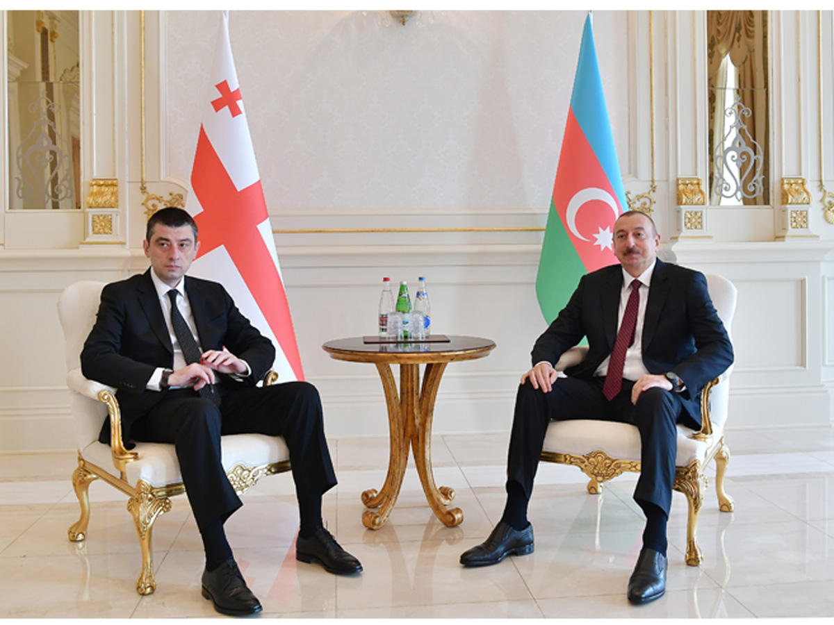 Azərbaycan Prezidenti İlham Əliyev Gürcüstanın Baş Naziri Giorgi Qaxariyanı qəbul edib (FOTO) (YENİLƏNİB)
