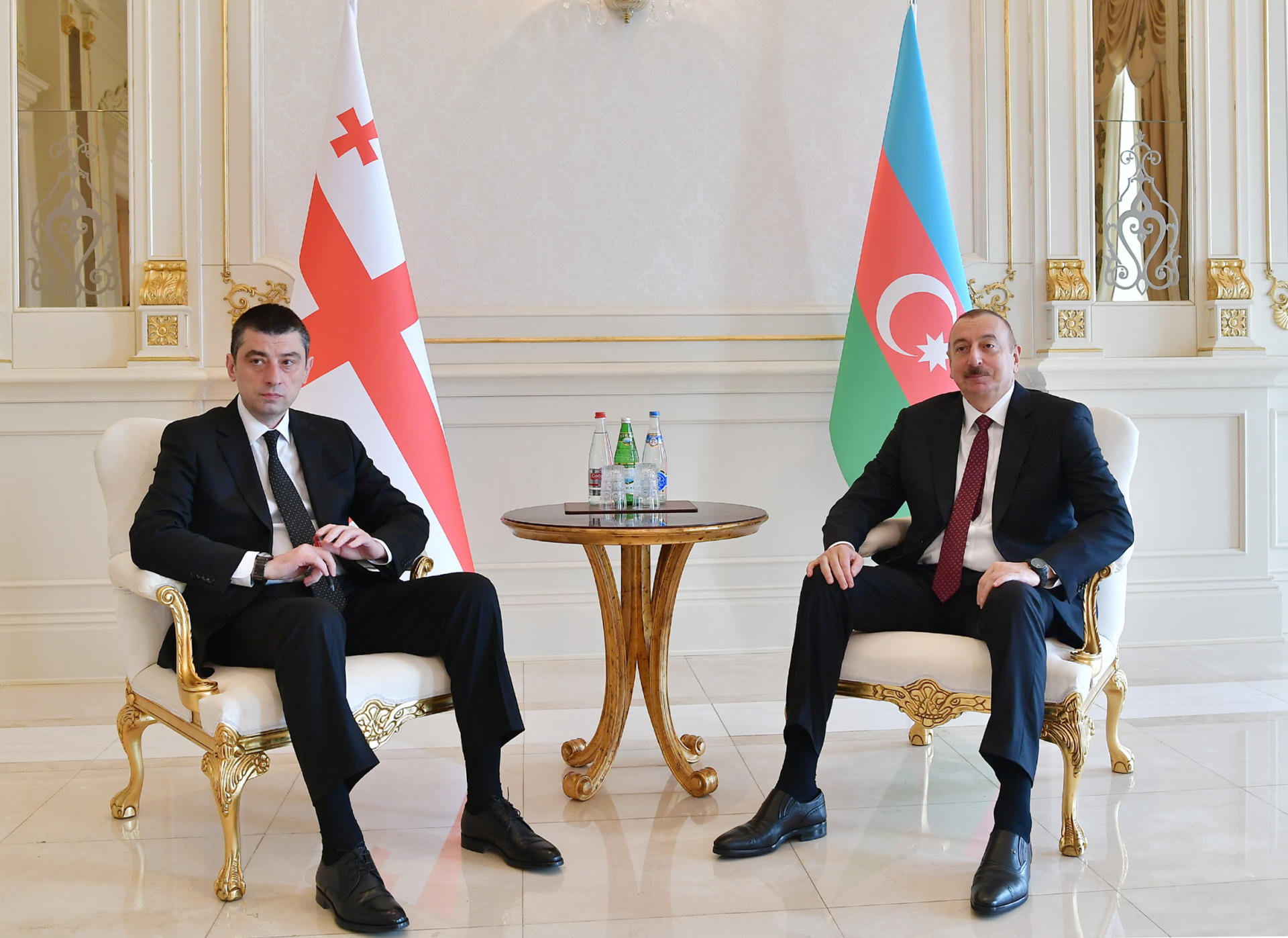 Azərbaycan Prezidenti İlham Əliyev Gürcüstanın Baş Naziri Giorgi Qaxariyanı qəbul edib (FOTO) (YENİLƏNİB)