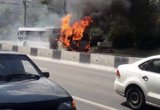 İranda azərbaycanlıları ziyarətə aparan avtobus yandı