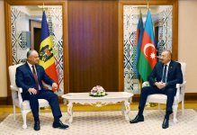 Президент Ильхам Алиев встретился с президентом Молдовы Игорем Додоном (ФОТО) (версия 2)