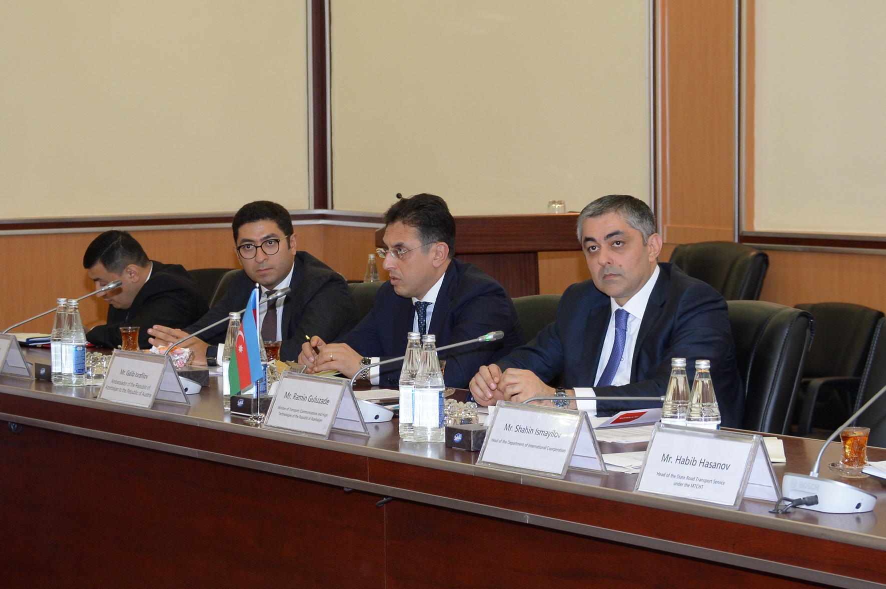 Azerbaijani communication minister meets Austrian delegation (PHOTO)