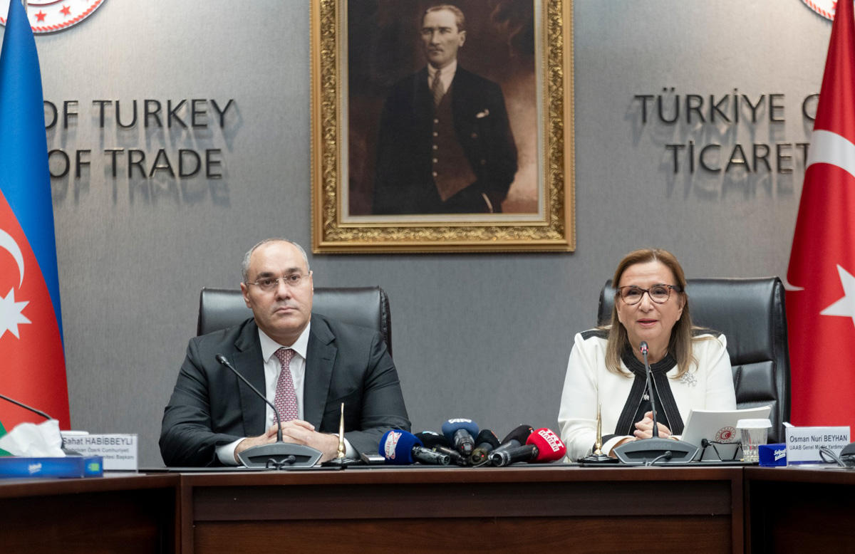 Азербайджан и Турция подписали меморандум об упрощенном таможенном коридоре (ФОТО)