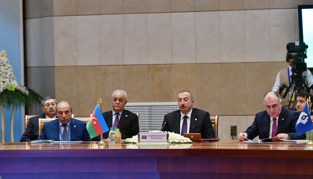 President Ilham Aliyev attends expanded session of CIS Heads of State Council in Ashgabat (PHOTO)