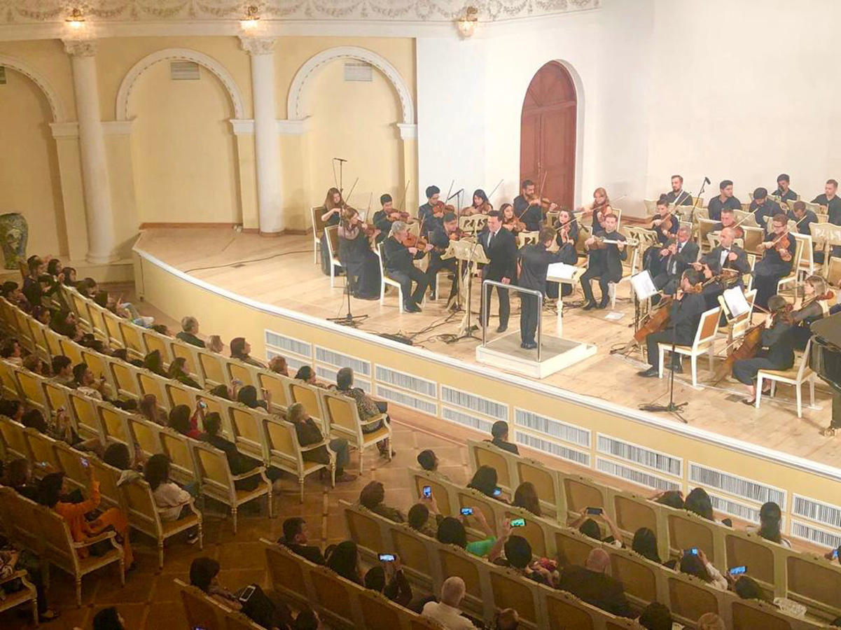 Представлены азербайджанские народные песни в новой аранжировке (ВИДЕО,ФОТО)