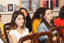 Азербайджанский писатель призвал правильно выбирать профессию для успешной жизни   (ФОТО)