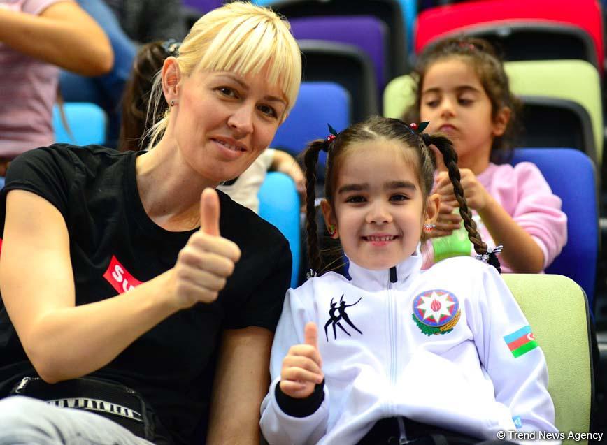 Milli Gimnastika Arenasında bədii gimnastika və aerobika gimnastikası üzrə yarışlar davam edir (FOTO)