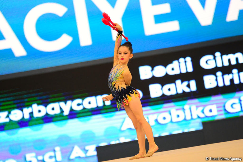 Bədii gimnastika üzrə Azərbaycan və Bakı birinciliyi və bölgələrarası kuboku yarışları davam edir (FOTO) - Gallery Image