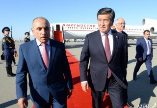 Президент Кыргызстана Сооронбай Жээнбеков прибыл с визитом в Азербайджан (ФОТО)