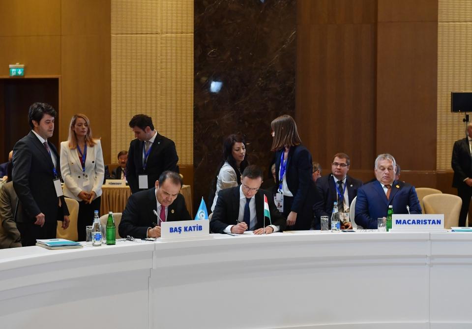 President Ilham Aliyev attends 7th Turkic Council Summit in Baku (PHOTO)