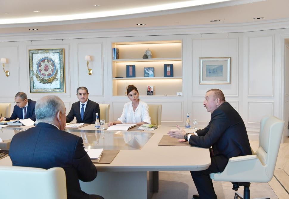 President Ilham Aliyev chairs meeting on economic area