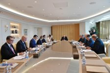 При Президенте Ильхаме Алиеве состоялось экономическое совещание (ФОТО) (версия 2)