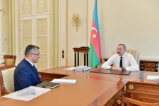 Президент Ильхам Алиев принял председателя Госкомитета по делам беженцев и вынужденных переселенцев (ФОТО)