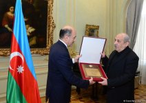 В Баку состоялась торжественная церемония награждения деятелей культуры (ФОТО)
