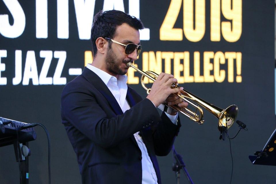 Потрясающими инсталляциями на Девичьей башне состоялось открытие Baku Jazz Festival 2019 (ВИДЕО, ФОТО)