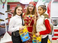 Ulduz Şokolad Fabriki "Made in Azerbaijan" festivalında istehlakçıların görüşünə gəlir (FOTO/VİDEO) - Gallery Thumbnail