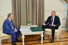 Президент Ильхам Алиев принял Рамиза Мехтиева и вручил ему орден «Гейдар Алиев» (ФОТО)