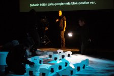 Последний бастион сопротивления в Баку - живые картины возникают и разрушаются (ФОТО)