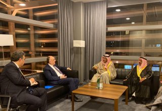 Обсуждены двусторонние связи между Азербайджаном и Кувейтом (ФОТО)