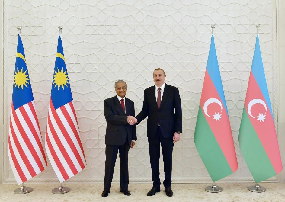 President Ilham Aliyev receives Malaysian PM Mahathir bin Mohamad (PHOTO)