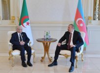 President Ilham Aliyev meets President of Algeria Abdelkader Bensalah (PHOTO)