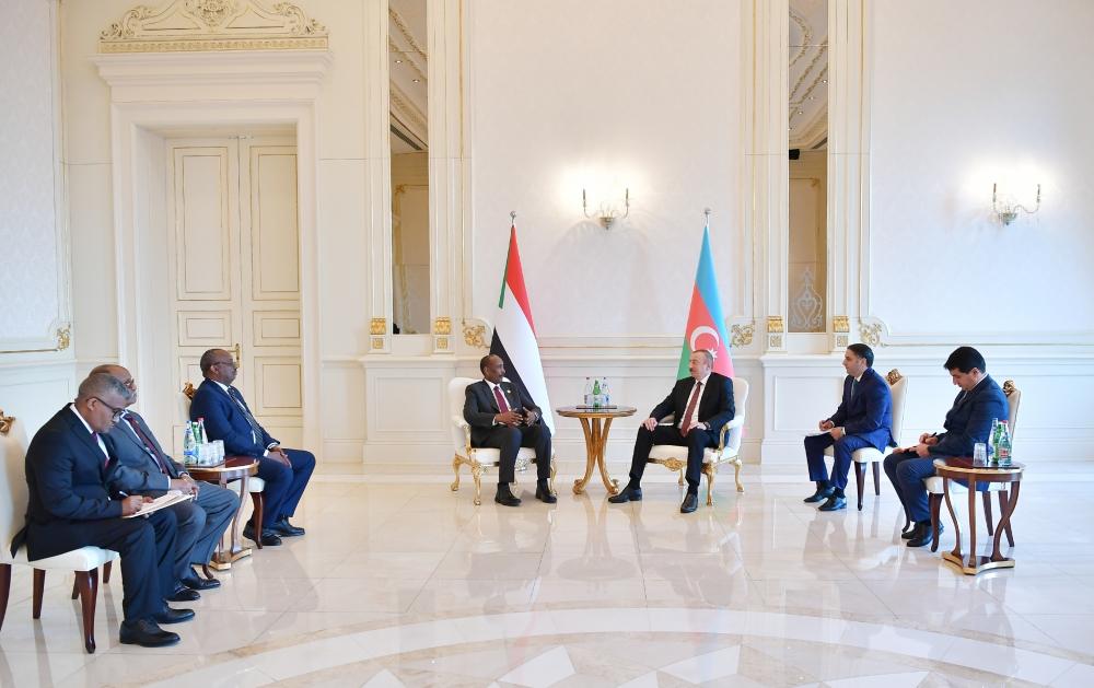 Prezident İlham Əliyev Sudanın Suveren Keçid Şurasının Sədri Abdel Fattah Abdelrahman Al-Burhan ilə görüşüb (FOTO) (YENİLƏNİB)