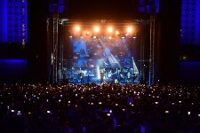EMİN Gəncədə minlərlə pərəstişkarı qarşısında konsert proqramı ilə çıxış edib (FOTO/VİDEO) - Gallery Thumbnail