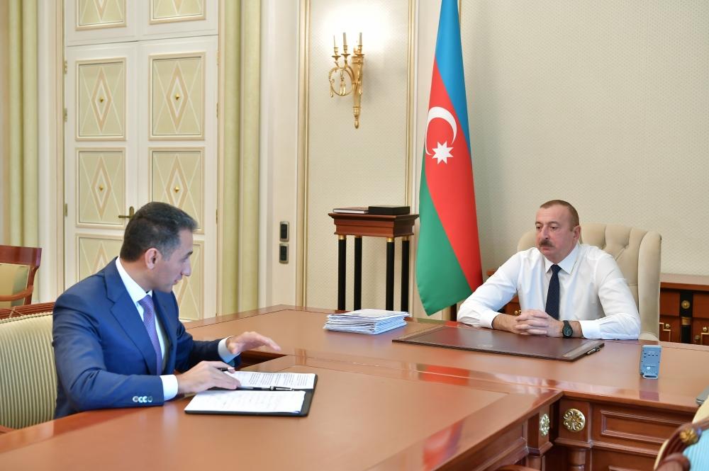 President Ilham Aliyev receives chairman of Azercosmos (PHOTO)