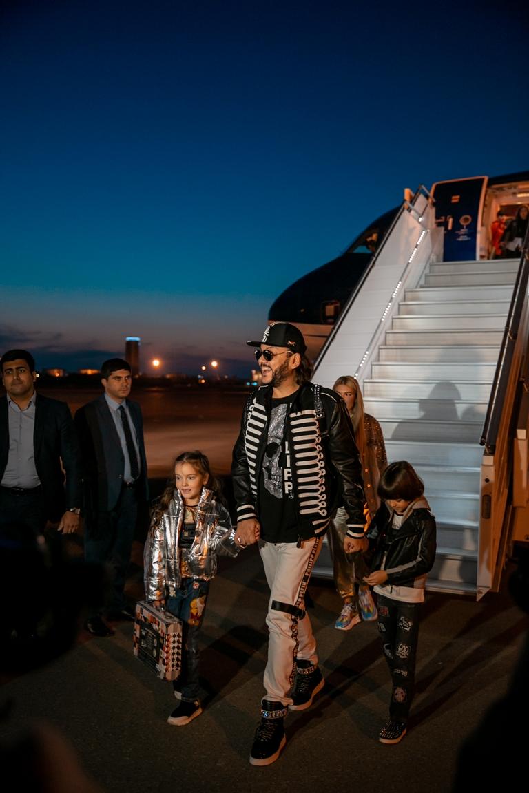Филипп Киркоров признался в любви к Азербайджану – интересная беседа с Королем в аэропорту (ФОТО/ВИДЕО)