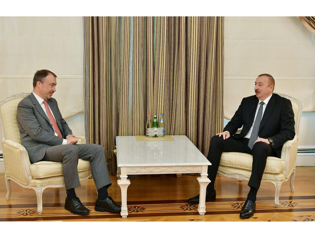 Президент Ильхам Алиев принял делегацию во главе со спецпредставителем ЕС