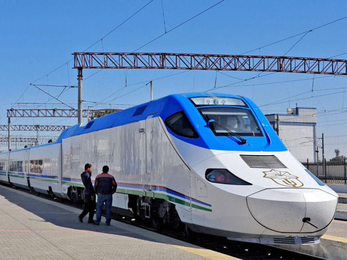 Spanish company delivers second electric train to Uzbekistan