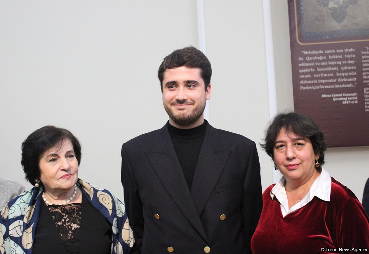 Потомок Гаджи Зейналабдина Тагиева из Франции встретился с родственниками в Баку (ФОТО)
