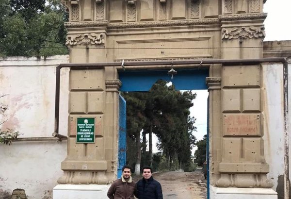 Албан Клод из Франции посетил святилище Пир Гасан и могилу прадеда Гаджи Зейналабдина Тагиева (ФОТО)