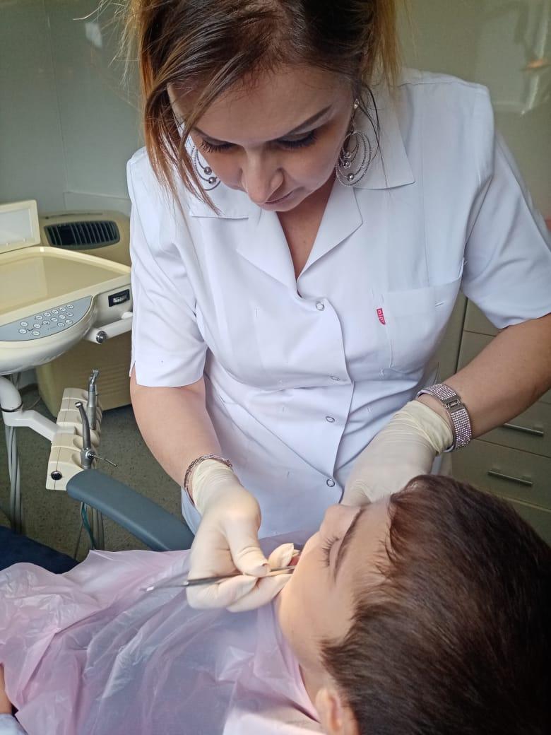 "Azercell"in “Mobil Diş Klinikası” ödənişsiz müayinələrin təşkilini davam etdirir - Gallery Image